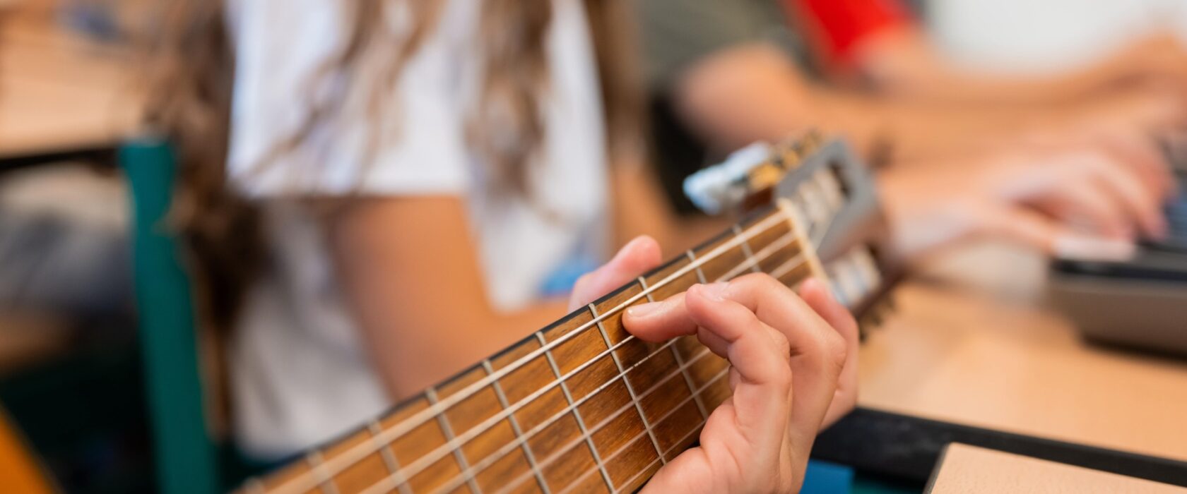 Marnix muziek gitaar