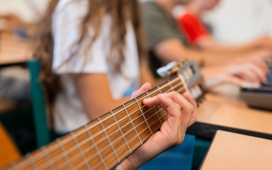 Marnix muziek gitaar