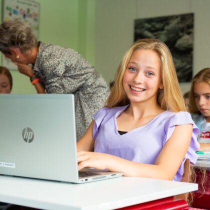Leerling pc laptop lokaal Revius Driestar-Wartburg