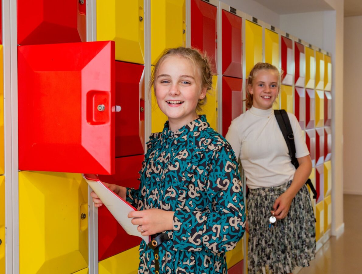 Leerlingen kluisje Driestar Leiden Driestar-Wartburg